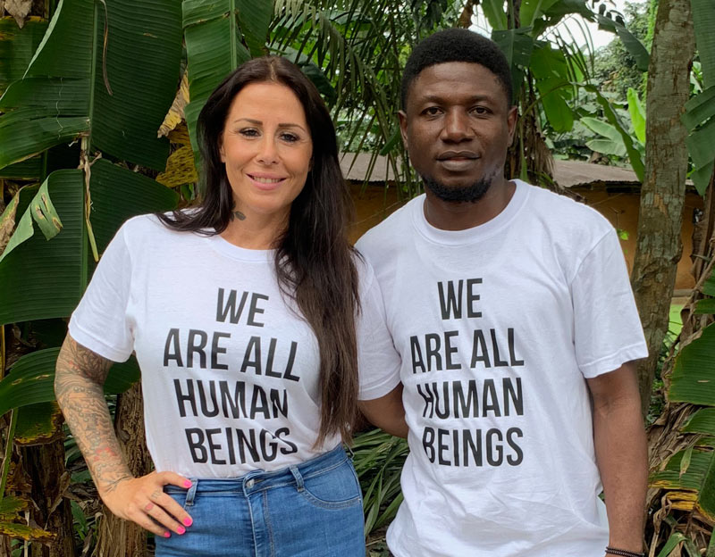 Anja Lovén bor idag med sin mand David i Nigeria. Trods store kriser og en voldsom barndom fulgte hun sin livsdrøm og gør idag en kæmpe forskel for børn i Afrika